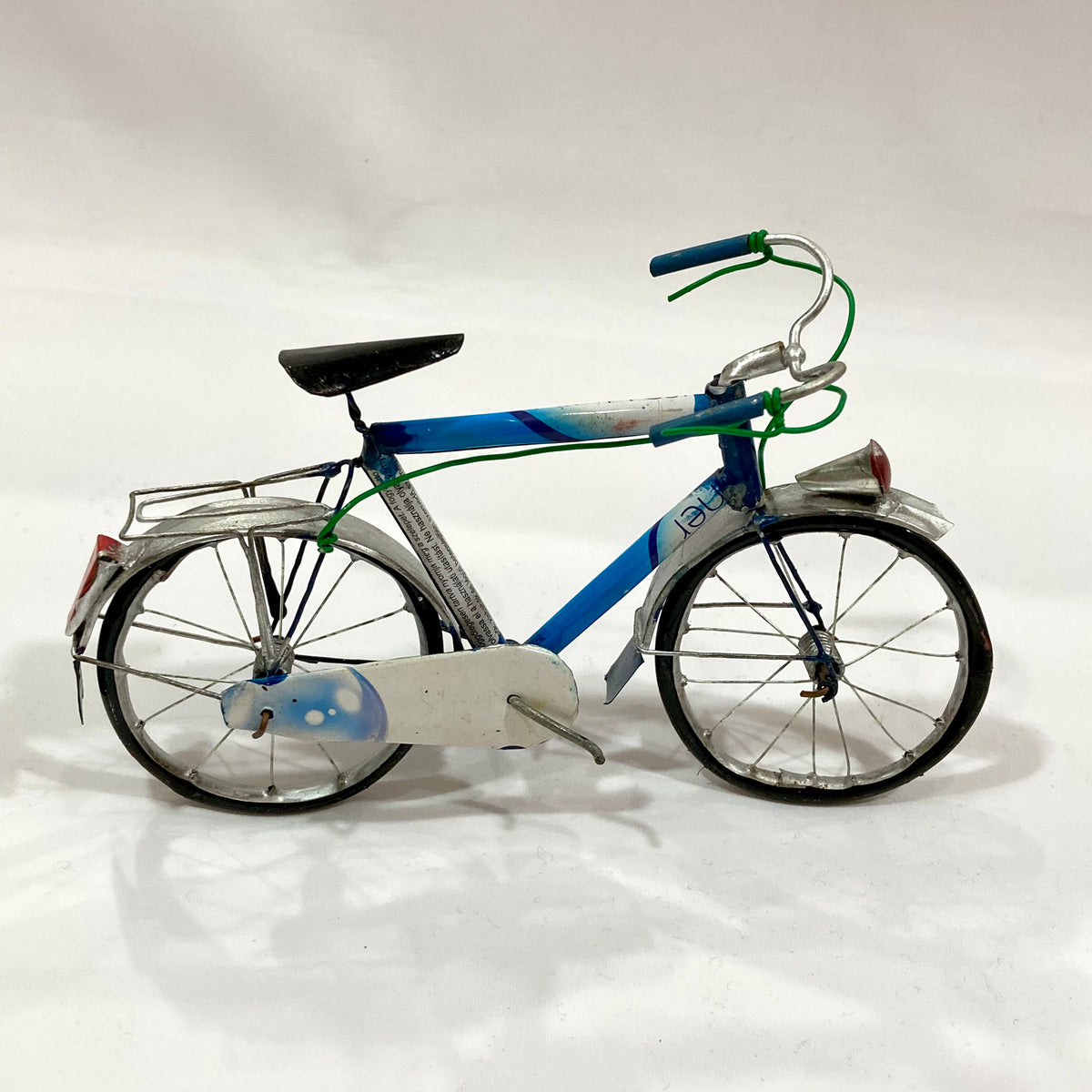 ブリキ自転車 — 一村一品マーケット