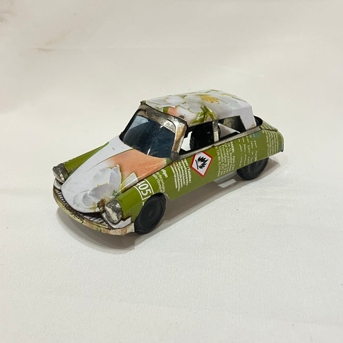 ブリキ自動車（9cm-10cm）